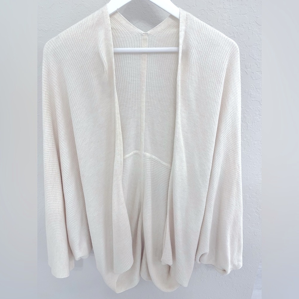 Lululemon off white wrap sweater XS/S